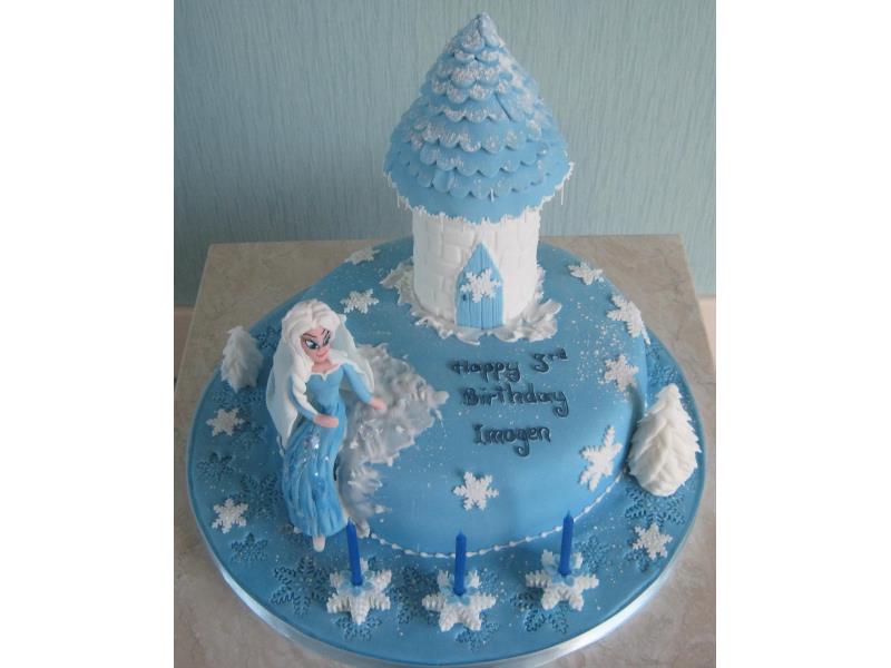Elsa with Castle for Imogen in #Thornton made from chocolate sponge