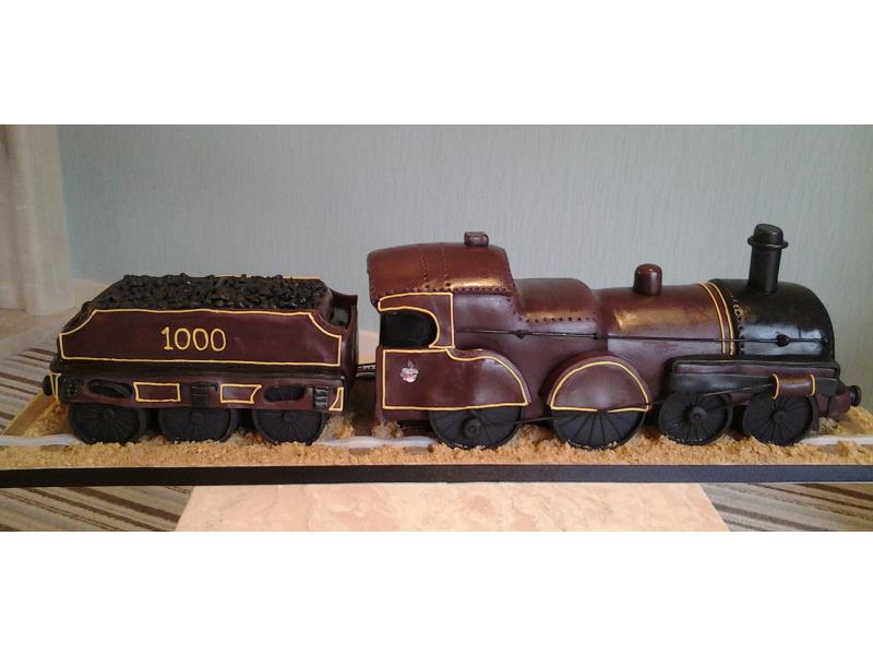 Lorraine - Midlands Railway locomotive and tender all made from fruit cake for that special wedding day cake/gift.