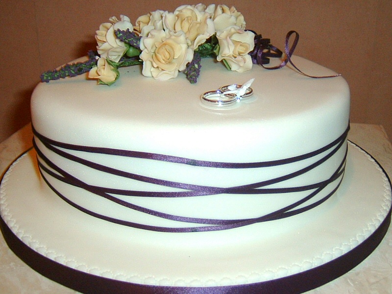 Sue - Single tier banded wedding cake for Sue, Lytham