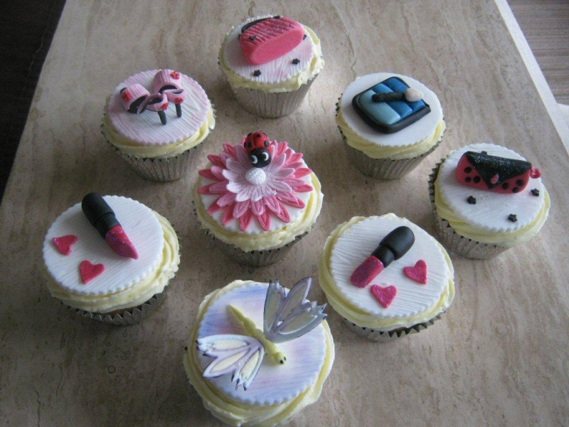 Girly Cupcakes - Girly themed 3D cupcakes for Sue of Preston.